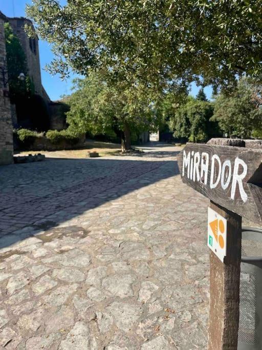Tavertet Un Poble Precios Exterior foto