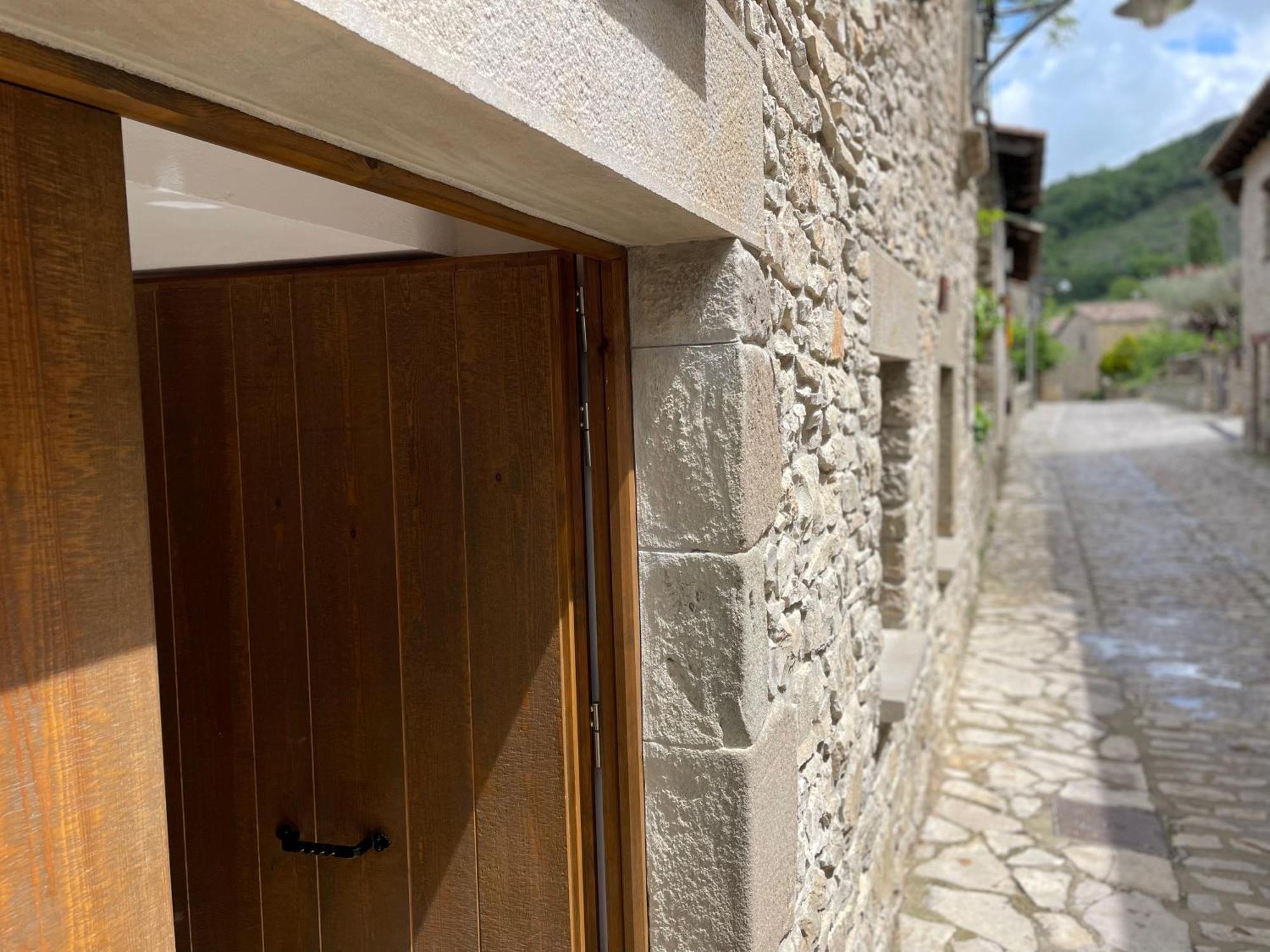 Tavertet Un Poble Precios Exterior foto